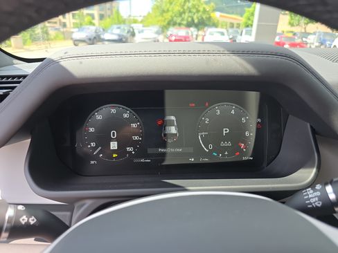 Certified 2025 Land Rover Defender 110 S AWD/4WD image 30