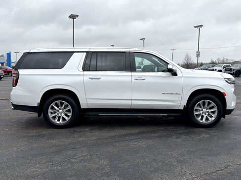Used 2021 Chevrolet Suburban Premier image 2