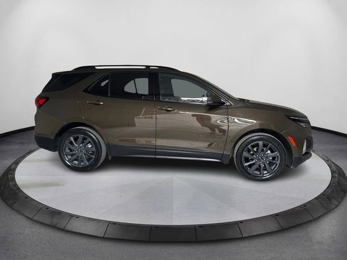 Used 2024 Chevrolet Equinox RS image 4