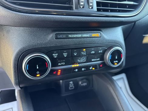 Used 2024 Ford Escape ST-Line AWD/4WD image 19