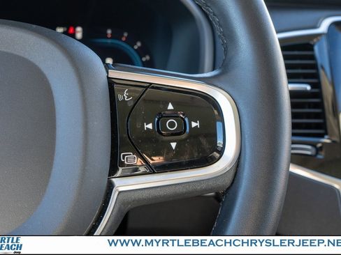 Used 2023 Volvo XC90 B6 Plus image 27