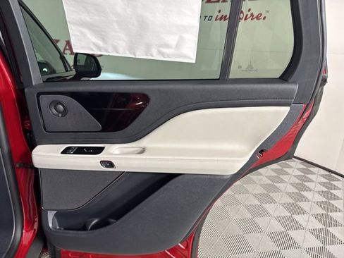 New 2026 Lincoln Aviator Reserve w/ Jet Appearance Package image 24