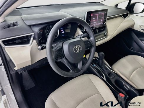 Used 2020 Toyota Corolla LE FWD image 9