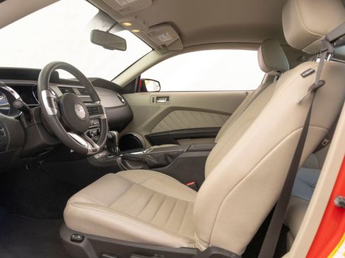 Used 2011 Ford Mustang Premium w/ 202A Rapid Spec Order Code RWD image 15