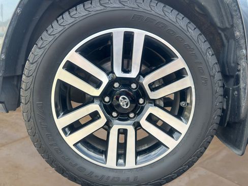 Used 2020 Toyota 4Runner Limited AWD/4WD image 24