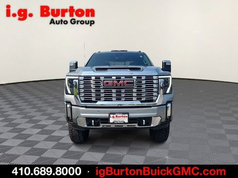 Used 2025 GMC Sierra 2500 Denali w/ Denali Reserve Package AWD/4WD image 2
