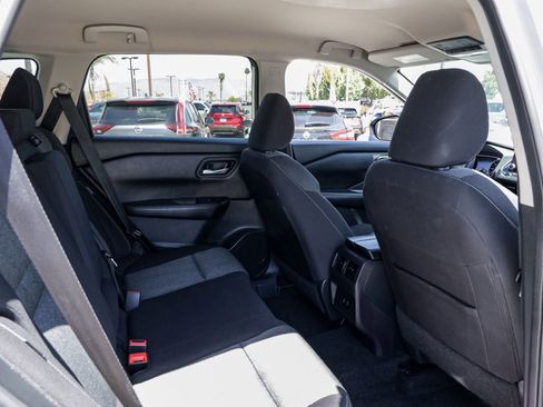 Used 2024 Nissan Rogue SV FWD image 21