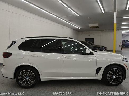 Used 2024 BMW X5 xDrive50e w/ M Sport Package image 8