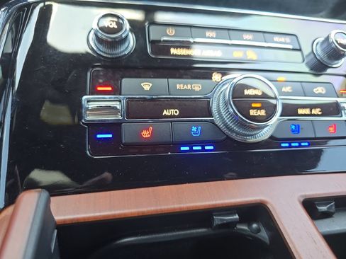 Used 2022 Lincoln Navigator Reserve AWD/4WD image 21