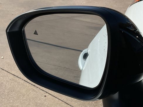 New 2026 Nissan Rogue Platinum image 10