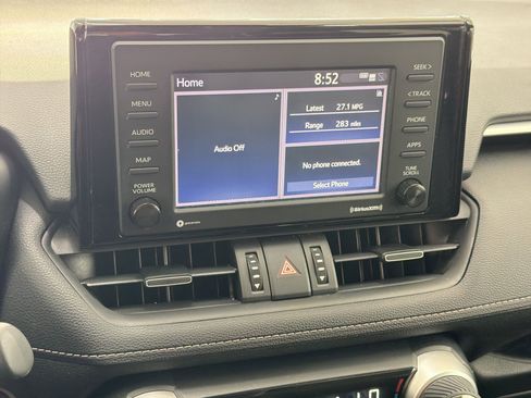 Used 2020 Toyota RAV4 XLE Premium FWD image 23