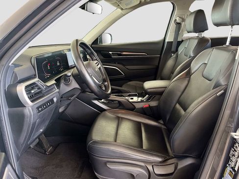 Used 2023 Kia Telluride LX AWD/4WD image 21