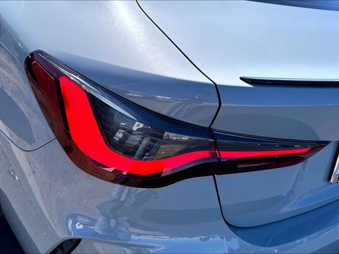 Used 2024 BMW M440i Coupe RWD image 25