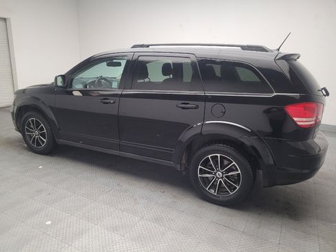 Used 2018 Dodge Journey SE w/ Popular Equipment Group image 3