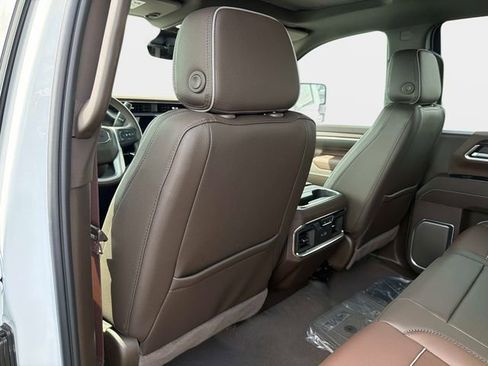 New 2026 GMC Sierra 2500 Denali w/ Denali Reserve Package AWD/4WD image 13