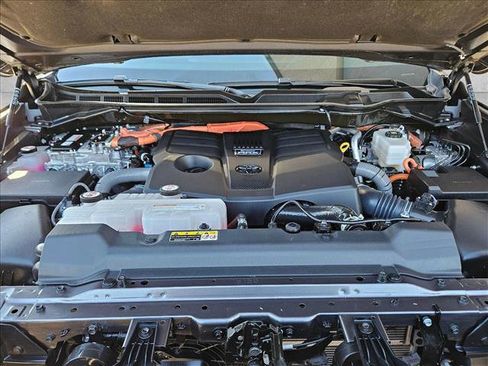 Used 2024 Toyota Tundra Limited image 26