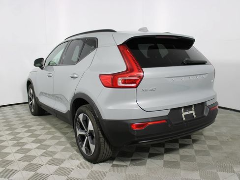 Used 2024 Volvo XC40 B5 Core AWD/4WD image 35