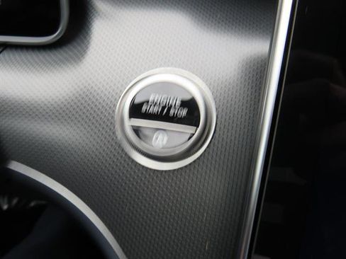 Used 2025 Mercedes-Benz C 300 C 300 4MATIC image 17