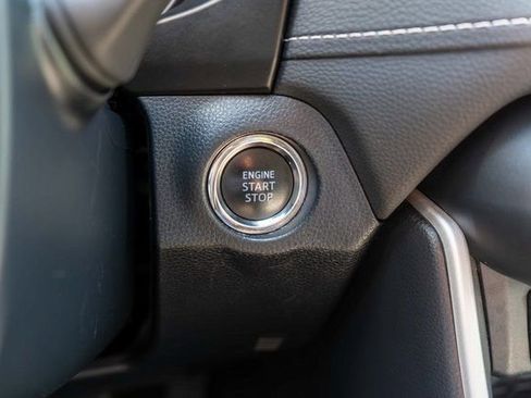 Used 2019 Toyota RAV4 XLE w/ Convenience Package AWD/4WD image 27