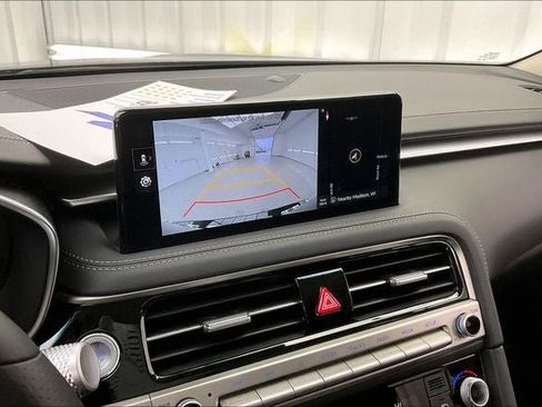 Used 2025 Genesis G70 2.5T image 27