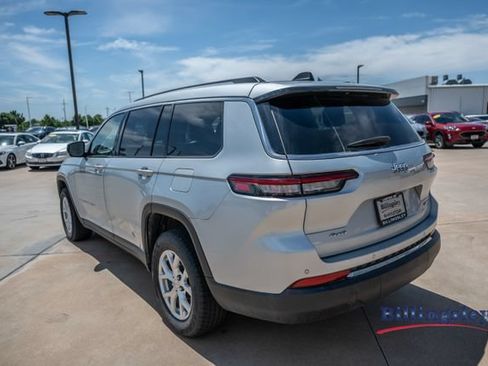 Used 2023 Jeep Grand Cherokee L Limited AWD/4WD image 3