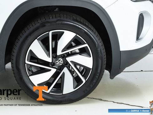 Used 2025 Volkswagen Atlas SE w/ Panoramic Sunroof Package image 54