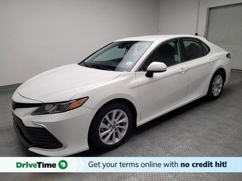 Used 2021 Toyota Camry LE FWD image 1