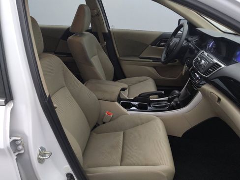 Used 2017 Honda Accord LX image 21