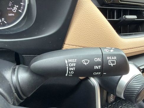 Used 2022 Toyota RAV4 LE AWD/4WD image 13