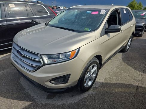Used 2018 Ford Edge SE FWD image 3