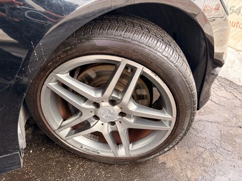 Used 2014 Mercedes-Benz E 350 4MATIC Sedan image 38