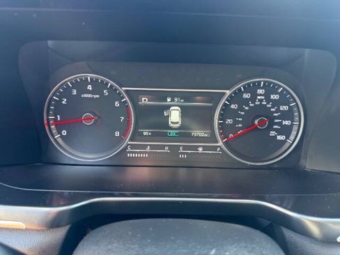 Used 2022 Kia Sorento LX FWD image 12