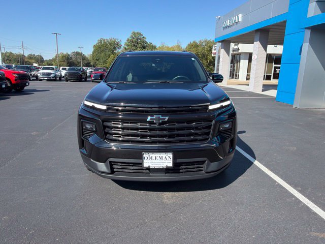 Used 2025 Chevrolet Traverse LT w/ Midnight/Sport Edition FWD image 4