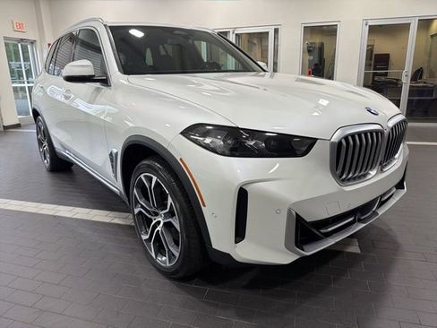 Used 2024 BMW X5 sDrive40i w/ Parking Assistance Package RWD image 7