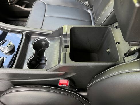 Used 2025 Jeep Grand Cherokee Limited w/ Luxury Tech Group II image 33