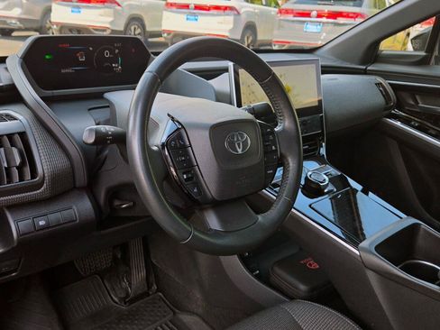 Used 2023 Toyota bZ4X AWD image 24