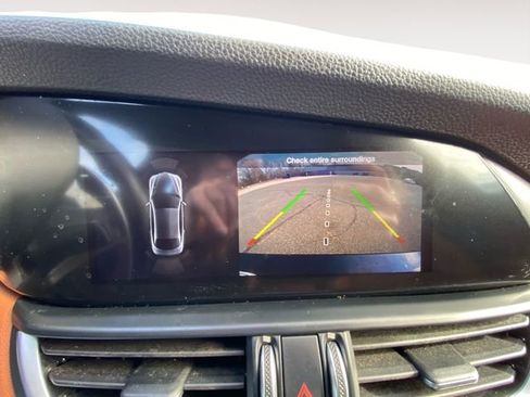 Used 2021 Alfa Romeo Giulia Ti Sport image 26