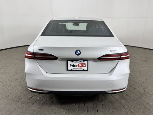 Used 2026 BMW 530i xDrive AWD/4WD image 5