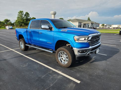 Used 2022 RAM 1500 Laramie AWD/4WD image 9