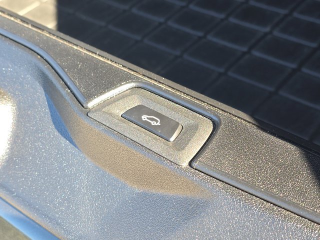 Used 2022 BMW X5 sDrive40i w/ Executive Package RWD image 13