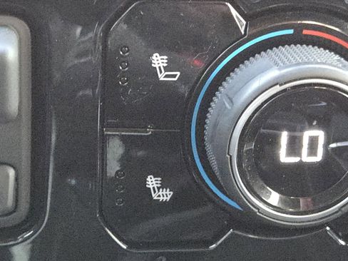 Used 2023 Chevrolet Silverado 1500 RST w/ Z71 Off-Road Package image 6