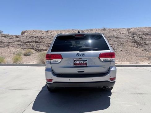 Used 2017 Jeep Grand Cherokee Laredo w/ Quick Order Package 2BE RWD image 7