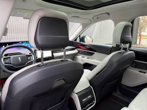 New 2026 Lincoln Nautilus Premier w/ Equipment Group 102A AWD/4WD image 17