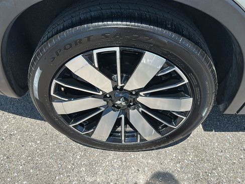 Used 2025 Mitsubishi Outlander SE AWD/4WD image 10