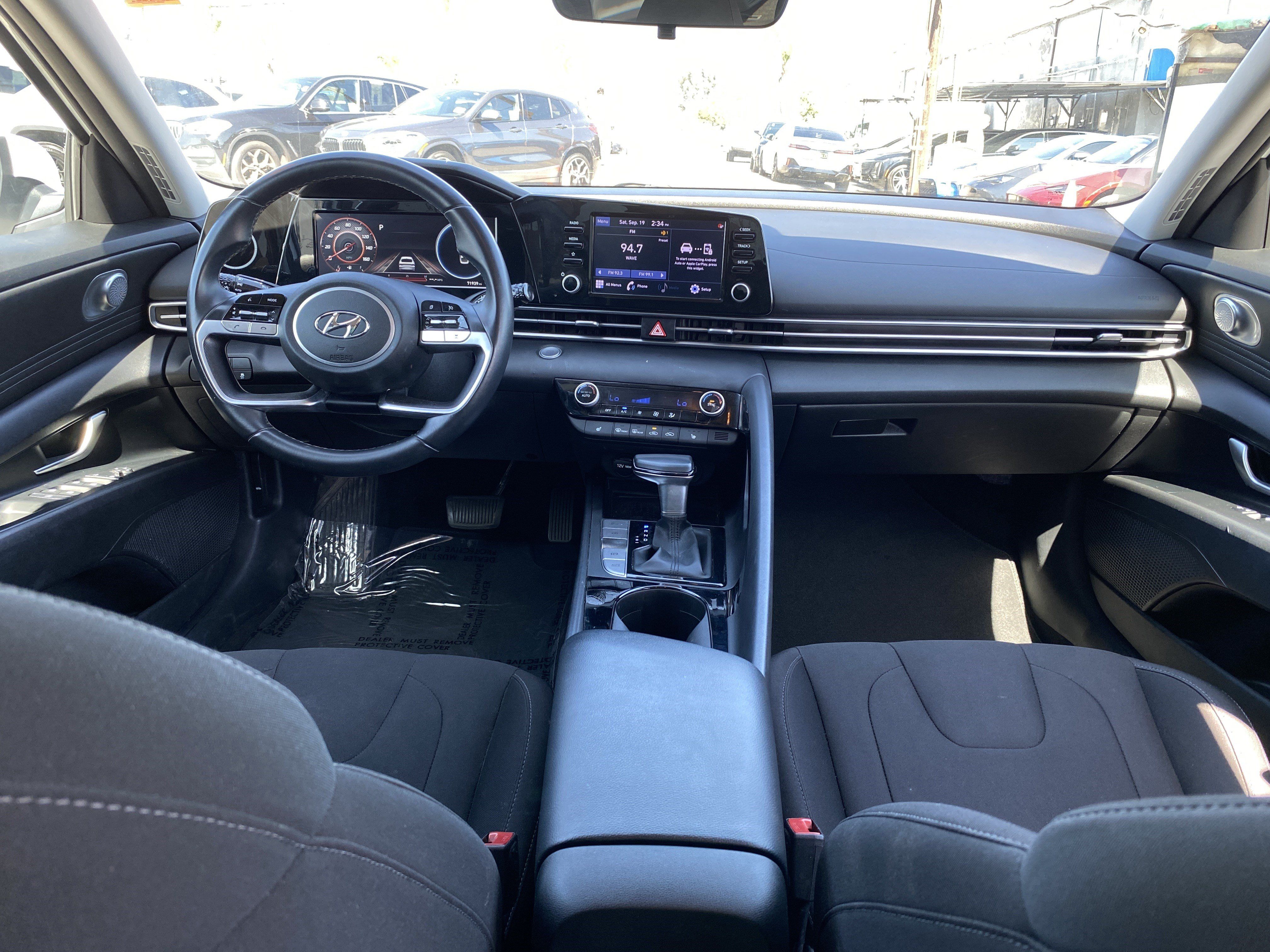 Used 2022 Hyundai Elantra SEL w/ Convenience Package FWD image 25