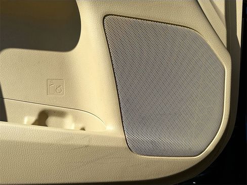 Used 2017 Toyota Highlander XLE image 20