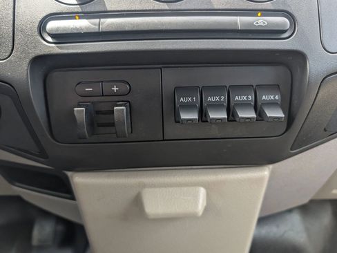 Used 2010 Ford F250 XL AWD/4WD image 34