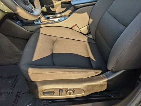 Used 2024 Chevrolet Malibu LT FWD image 18