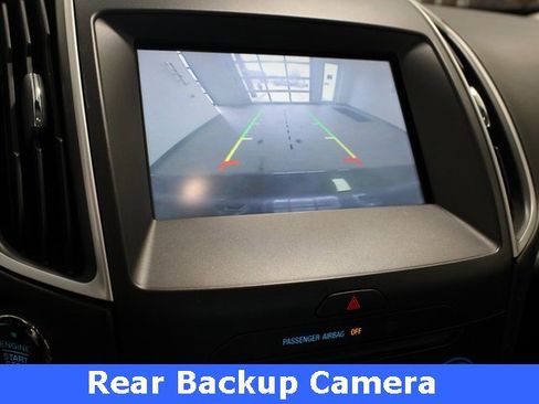 Used 2015 Ford Edge SEL w/ Equipment Group 201A image 3