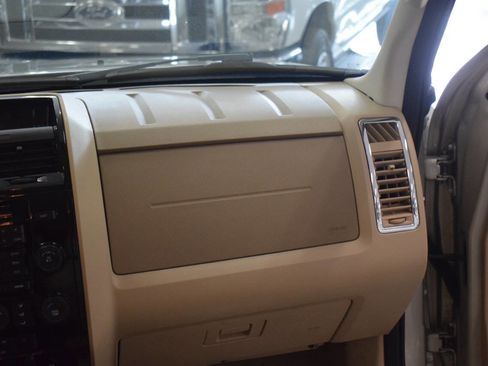 Used 2010 Ford Escape Limited image 49